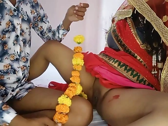 Desi Indian honey saree with desi dulhan ki suhaagraat, Hindi voice - Desisarika