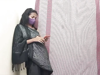 Desi COUGAR with fat melons gets her gullet wedged by a Tamil dude's stiff stiffy