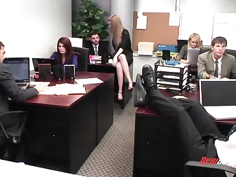 Gianna, Faye, Dane, Jenna, Michelle & Ashlynn in a super-fucking-hot Office threeway