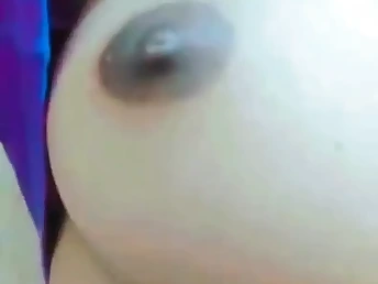 See this Indian student with innate bosoms display off her skills to her bf