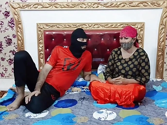 Step-mom shares couch with her Indian paramour & they get insatiable in this romantic dream