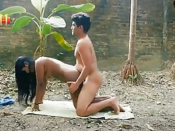 Ultra-Kinky, Indian lady is about to have casual fucky-fucky in the middle of the day