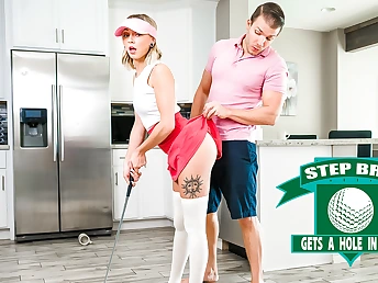 Step Stepbro Gets A Hole In One - S16:E2