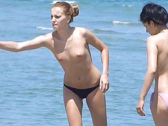 Young nudist cuties caught on camera