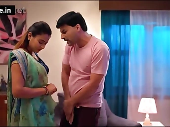 Indian Bhabhi Meena gets her cock-squeezing honeypot screwed by her customers