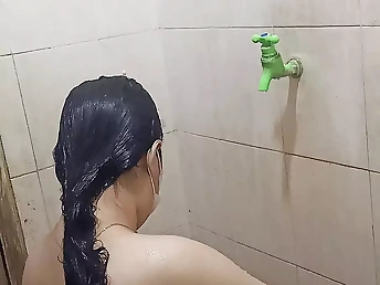 Crot part 1: Mature honey with natural humungous funbags gets soddening moist with her sis-in-law in the bath