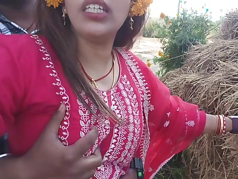 Desi Aunty's big soul & pussy get fingered relative to hot HD alfresco action