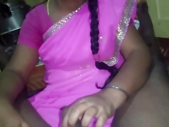 Stepbro's Indian stepsis Saanthi2 gets a hardcore homemade sting in the bathroom