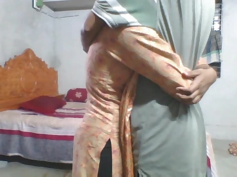 Naughty Indian girlfriend gets a hard fuck surrounding her bedroom with her schoolmate