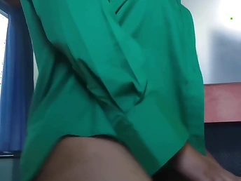 Roasting Muslim wife in all directions hijab gets a close-fisted pussy creampie research shtick