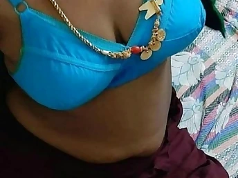 Witness this Indian wifey's slanderous feeling of excitement fascinate with her Tamil aunty