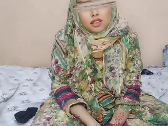 Liquefied Desi Hijabi Stepsister-Bhabi Ko Scuttle Diya gets a pearly surprise from their way hijab-wearing stepmom