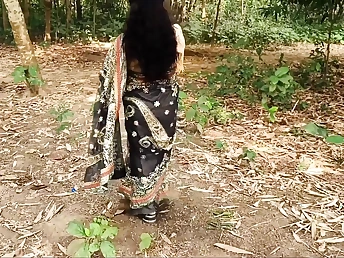 Desi aunty gets wet with a dangled man anent rear end-fashion activity