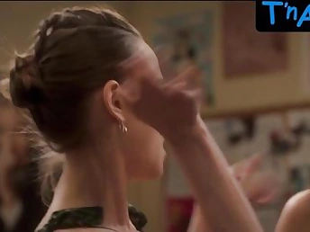 Alyah Chanelle Scott & Make an issue of Schoolgirls acquire naughty in a purple dress