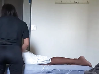 Rasiya Begum & Bulldick get a deep knead eventual concerning a liquefied rubdown